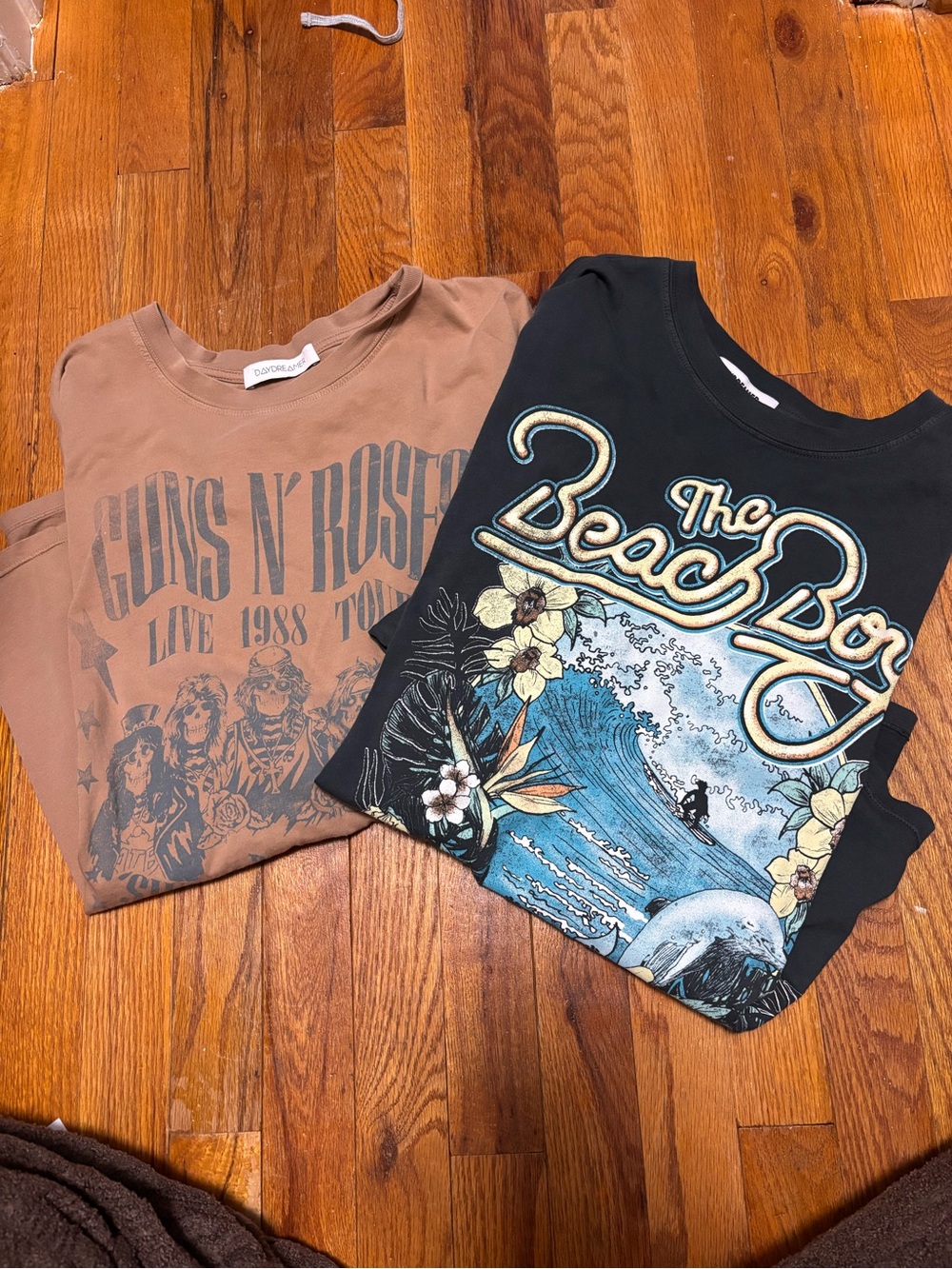 Two DayDreamer One size 100% cotton tshirts